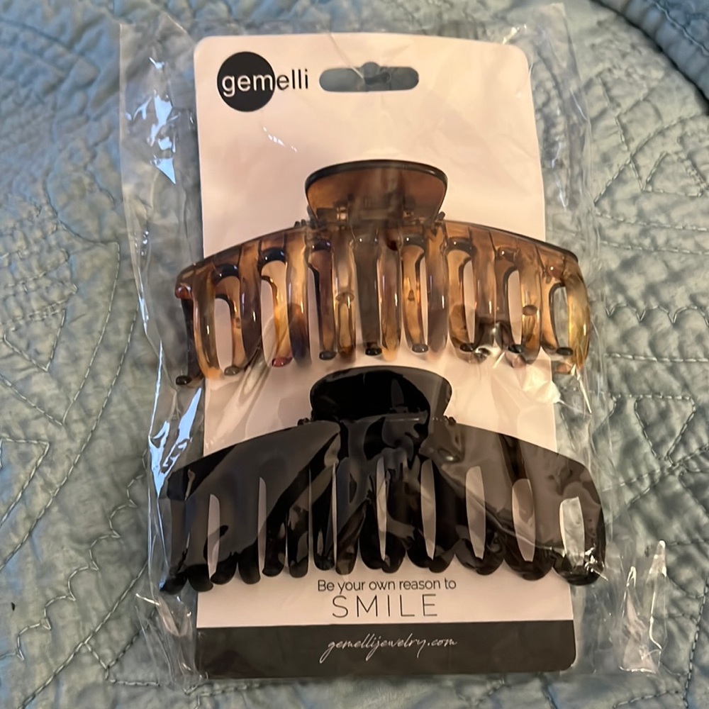 NIB Gemelli Claw Clips